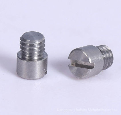 Hochpräzisions-CNC-Drehwerk mit einer Toleranz von 0,01-/-0,005 mm